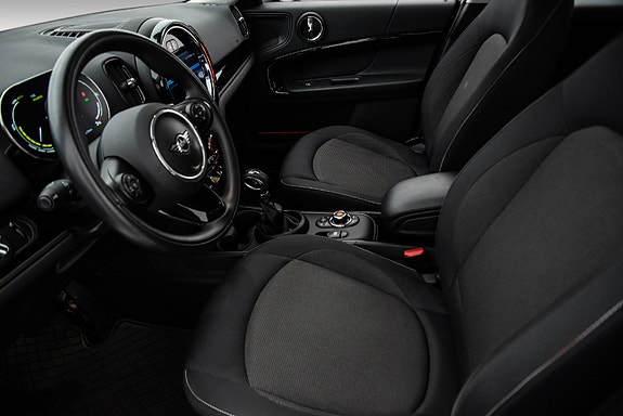 MINI Countryman Cooper SE 14 of 26