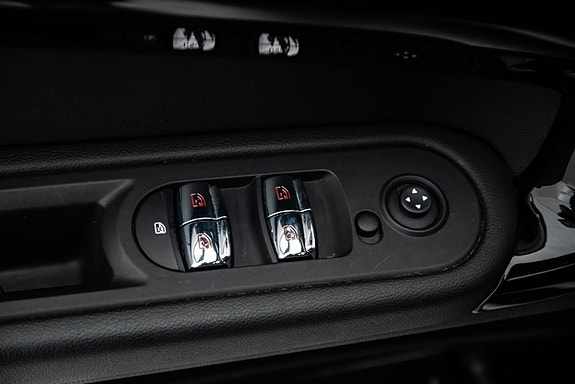 MINI Countryman Cooper SE 13 of 26
