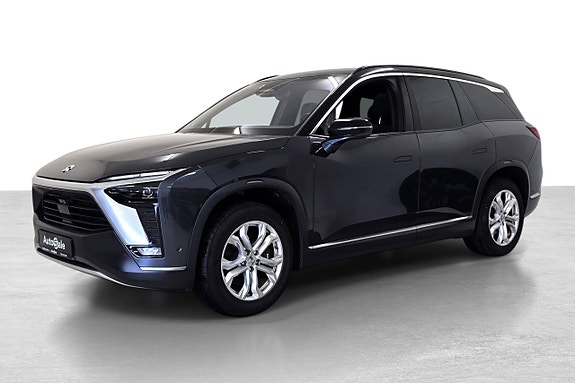 NIO ES8 2 of 30