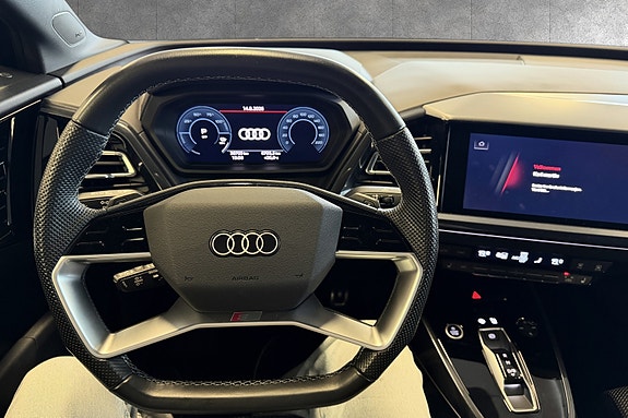 Audi Q4 e-tron 10 of 18
