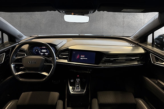 Audi Q4 e-tron 9 of 18