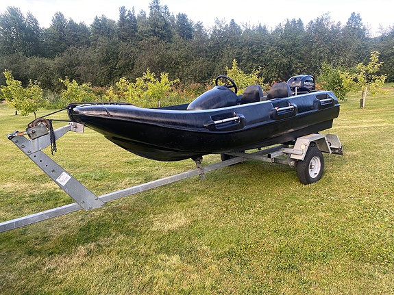 River 350 XR med Mercury 10HK 5 of 9