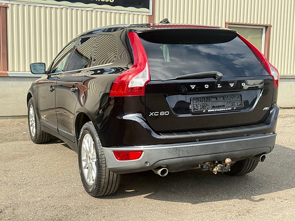 Volvo XC60 8 of 29