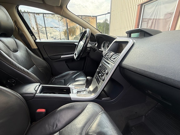 Volvo XC60 28 of 29