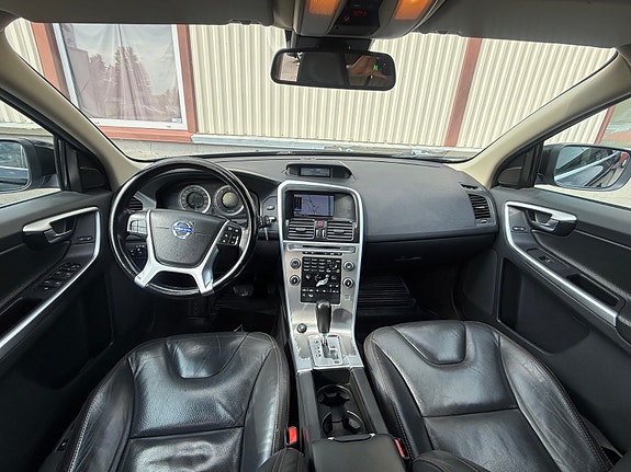 Volvo XC60 23 of 29