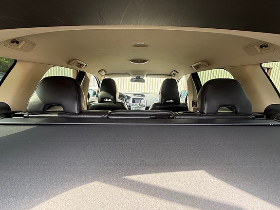 Volvo XC60 25 of 29