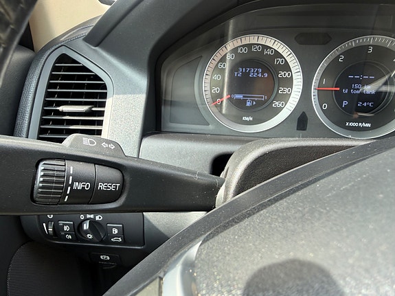 Volvo XC60 11 of 29