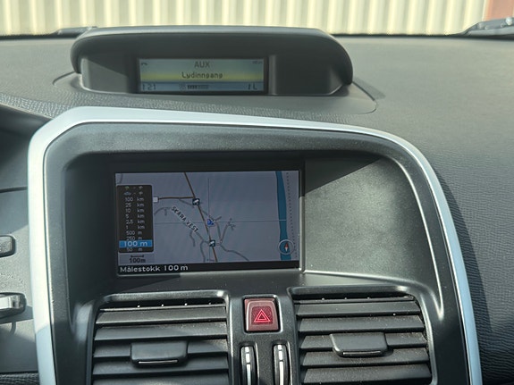 Volvo XC60 17 of 29