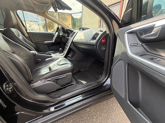 Volvo XC60 27 of 29