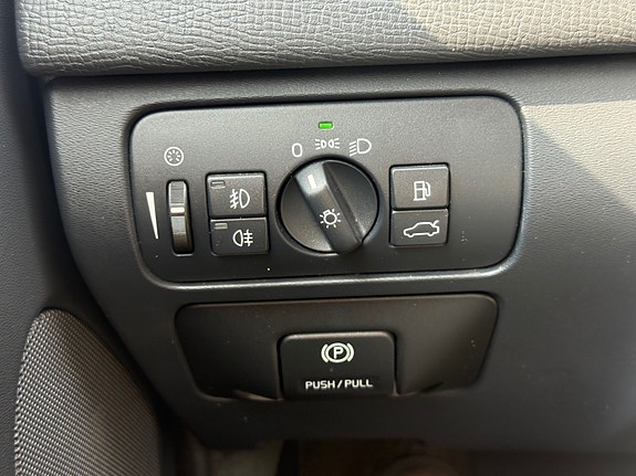Volvo XC60 12 of 29