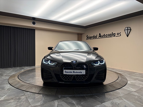 BMW i4 9 of 30