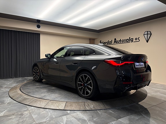 BMW i4 3 of 30