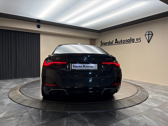 BMW i4 4 of 30