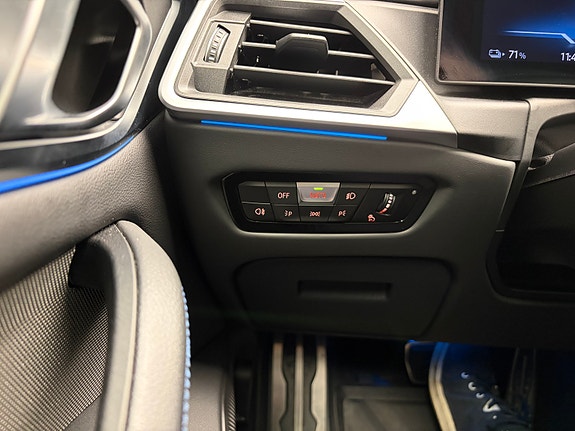 BMW i4 13 of 30