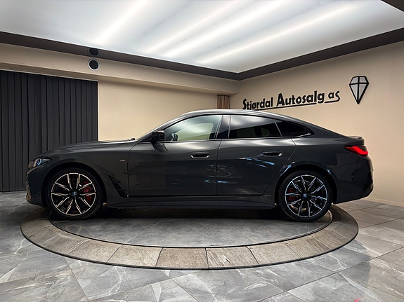 BMW i4 2 of 30
