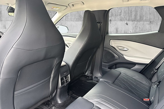 Ford Explorer 13 of 27