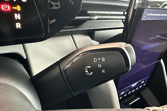 Ford Explorer 23 of 27