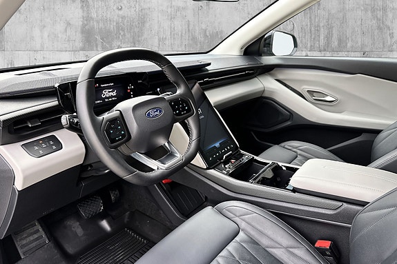 Ford Explorer 11 of 27