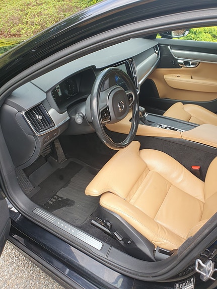 Volvo V90 8 of 30