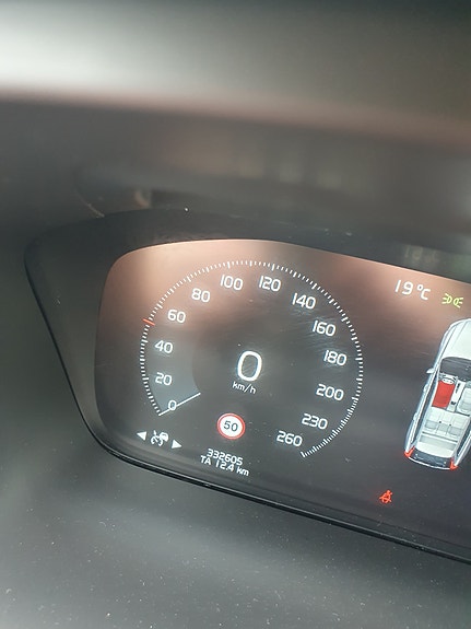 Volvo V90 10 of 30