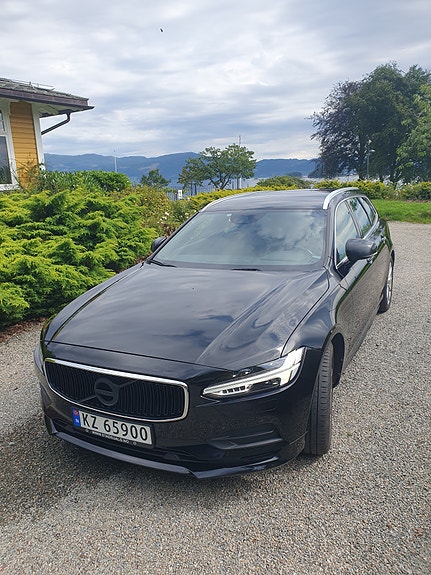 Volvo V90 2 of 30