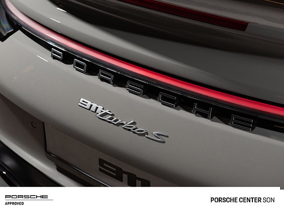 Porsche 911 22 of 30
