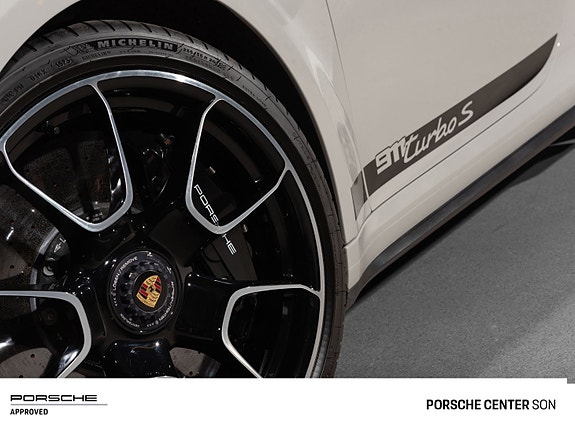 Porsche 911 19 of 30