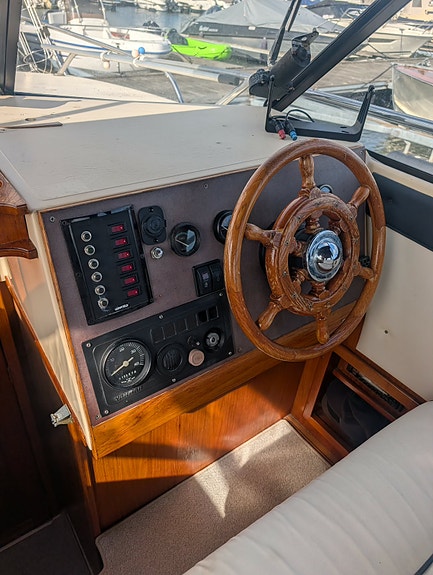 Marex 770 Holiday 6 of 24