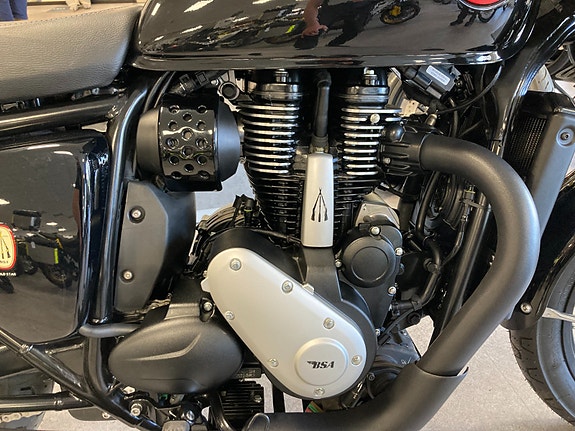 BSA Gold Star 650 SHADOW BLACK - Ny farge 2026 6 of 30