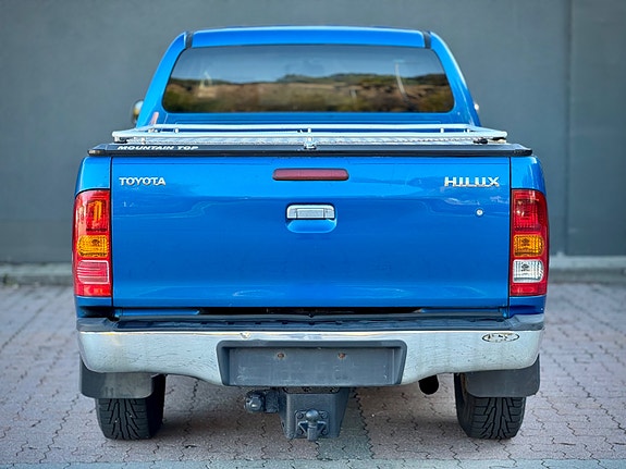 Toyota HiLux 9 of 29