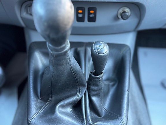 Toyota HiLux 26 of 29