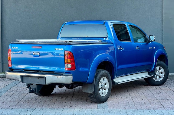 Toyota HiLux 7 of 29