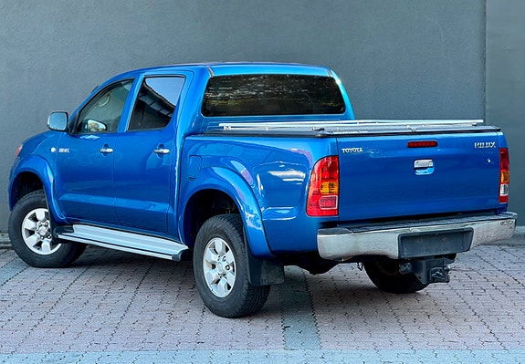 Toyota HiLux 8 of 29