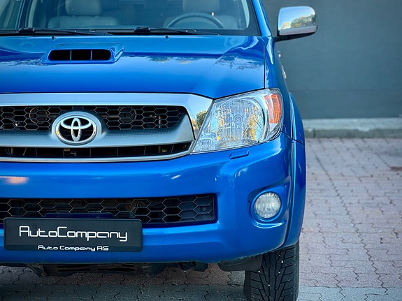 Toyota HiLux 5 of 29