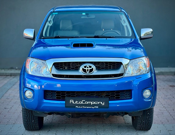 Toyota HiLux 3 of 29