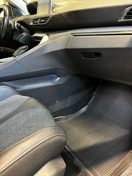 Peugeot 5008 7 of 17