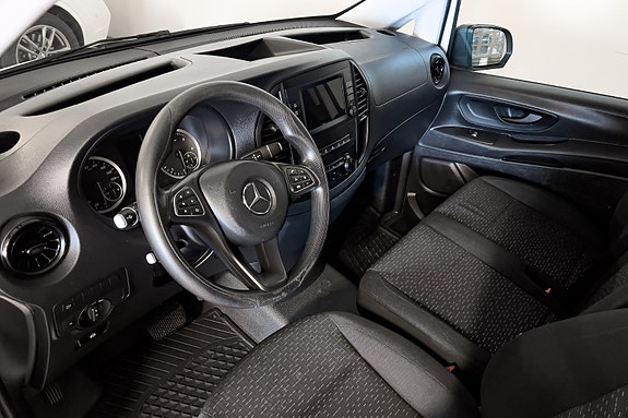 Mercedes-Benz Vito 13 of 26