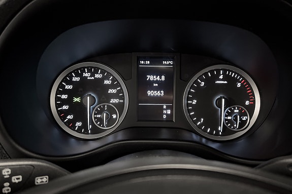 Mercedes-Benz Vito 18 of 26