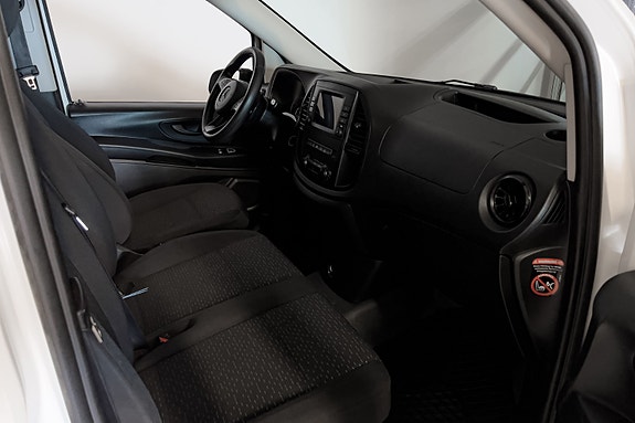 Mercedes-Benz Vito 15 of 26