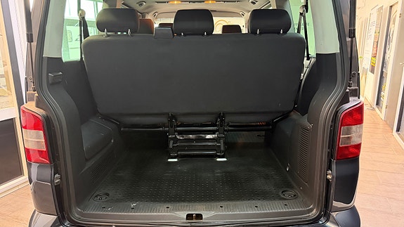 Volkswagen Caravelle 19 of 30