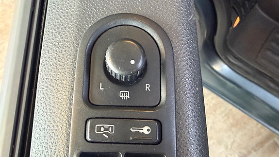 Volkswagen Caravelle 30 of 30