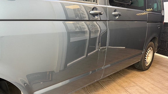 Volkswagen Caravelle 12 of 30