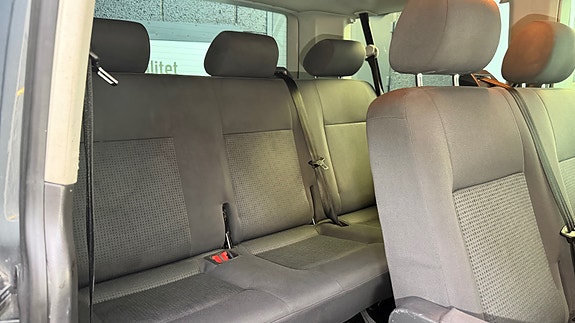 Volkswagen Caravelle 17 of 30