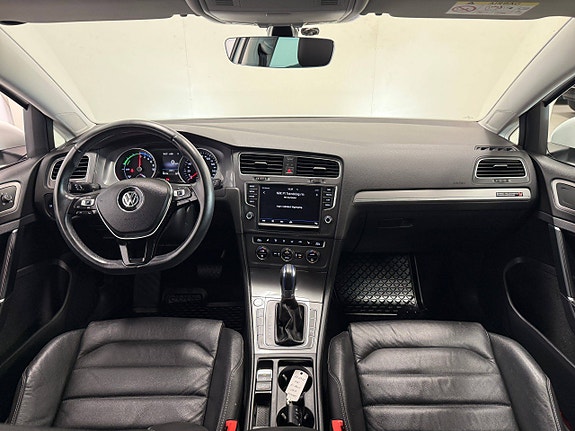 Volkswagen e-Golf VII 20 of 30