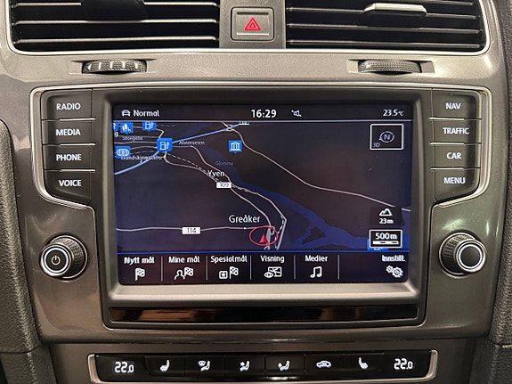 Volkswagen e-Golf VII 24 of 30