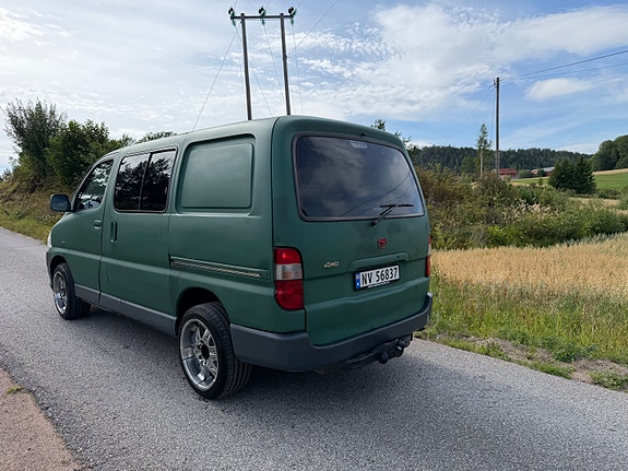 Toyota HiAce 6 of 16