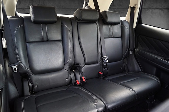 Mitsubishi Outlander 20 of 30
