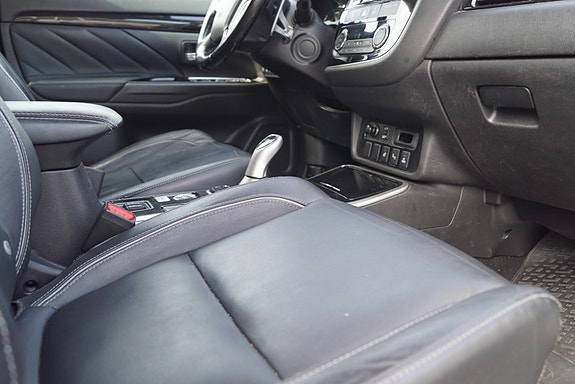 Mitsubishi Outlander 17 of 30