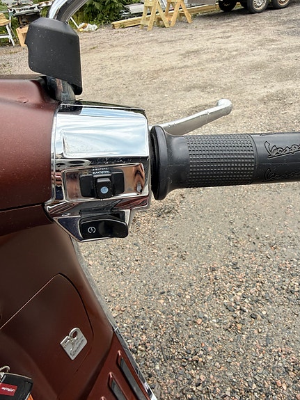 Vespa Primavera 50 7 of 11