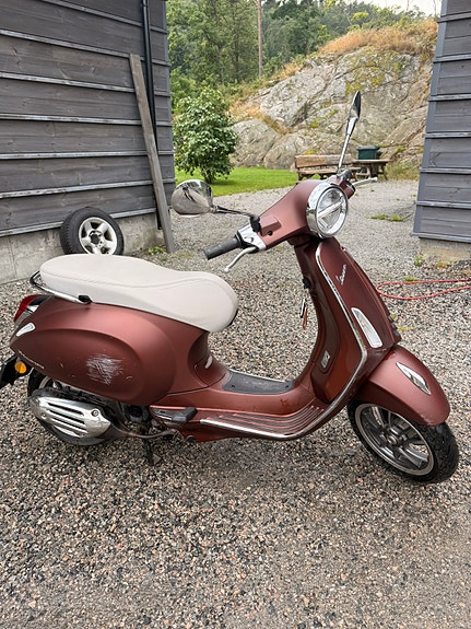 Vespa Primavera 50 4 of 11